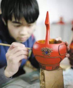 浙江木雕現(xiàn)場創(chuàng)作大賽暨第七屆浙江民間文藝 '映山紅獎'(木雕)評選活動報名啟動